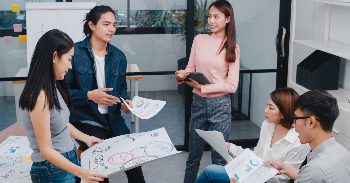 BRIDGING THE GAP: BETTER AUDIENCE TARGETING WITH CONTEXT AND BEHAVIOR DATA